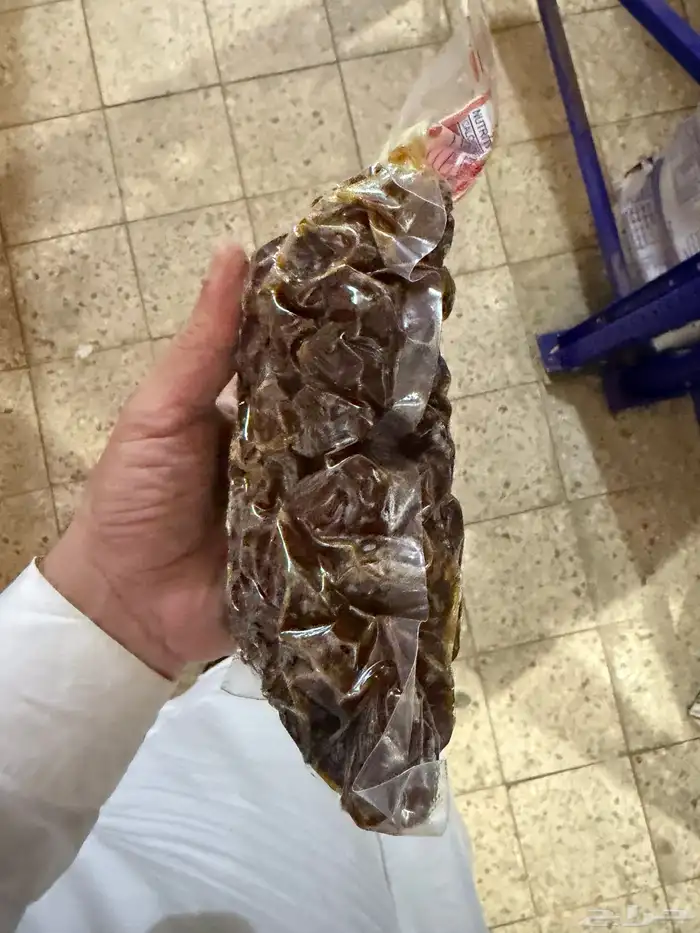 تمر مكبوس ينفع للمواشي غنم بقر جمال البكت الواحد بنص ريال 1
