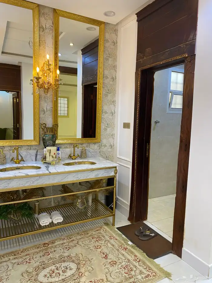 فيلا للبيع   حي الرمال الذهبي (موقع مميز) 3