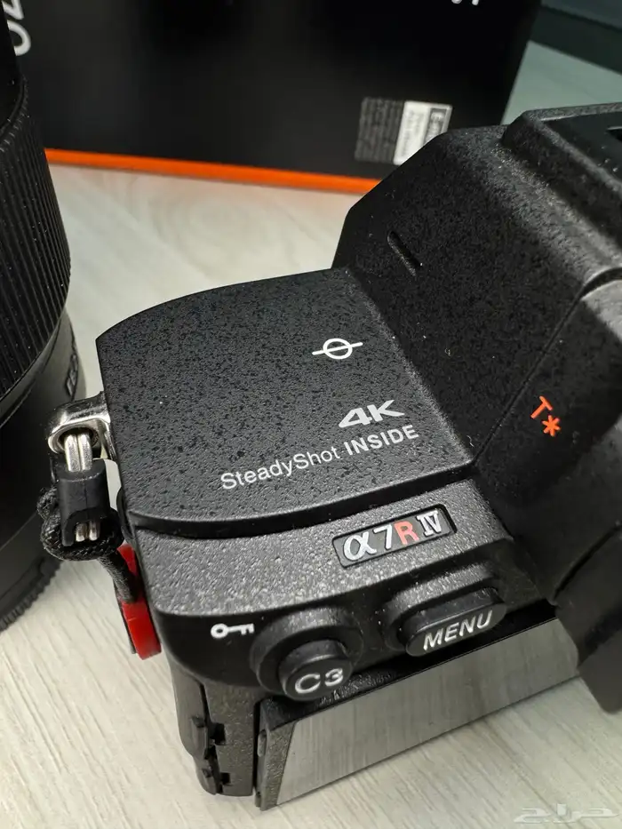 للبيع كاميرة sony A7 R (Mark 4) شبه جديدة 7