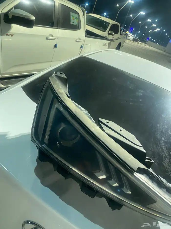 شمعه انترا يمين و يسار قصير شغال بس العالي عيب مصنعي طافي 3