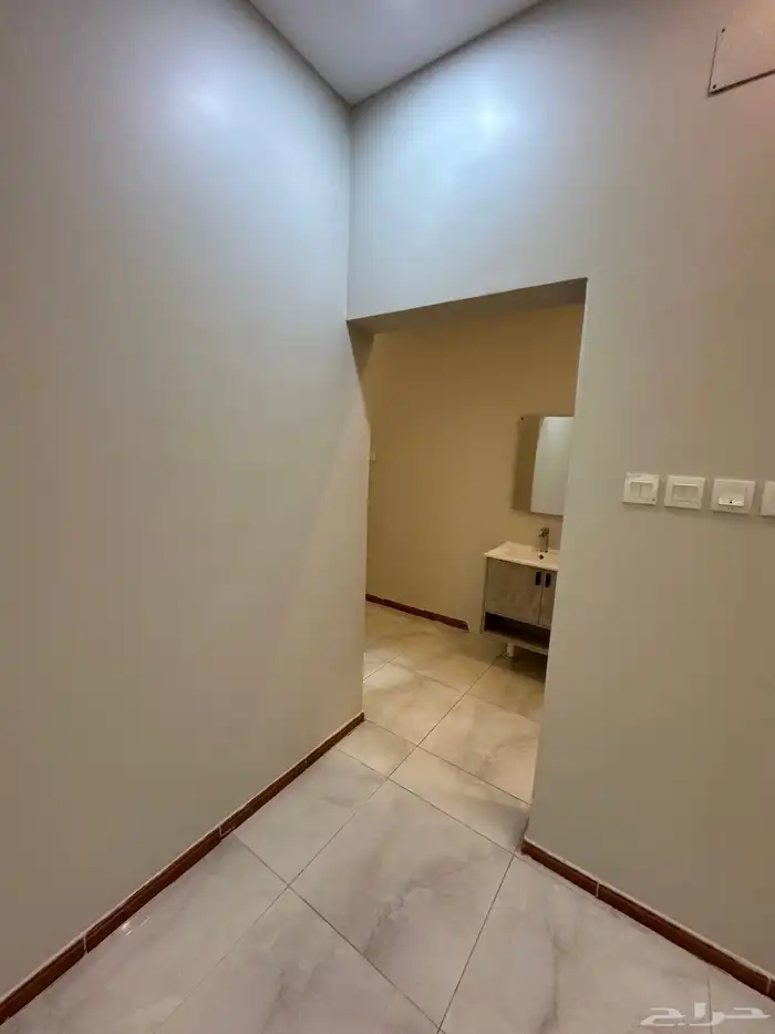 شقة مودرن للإيجار السنوي بسعر مناسب في أبها 20