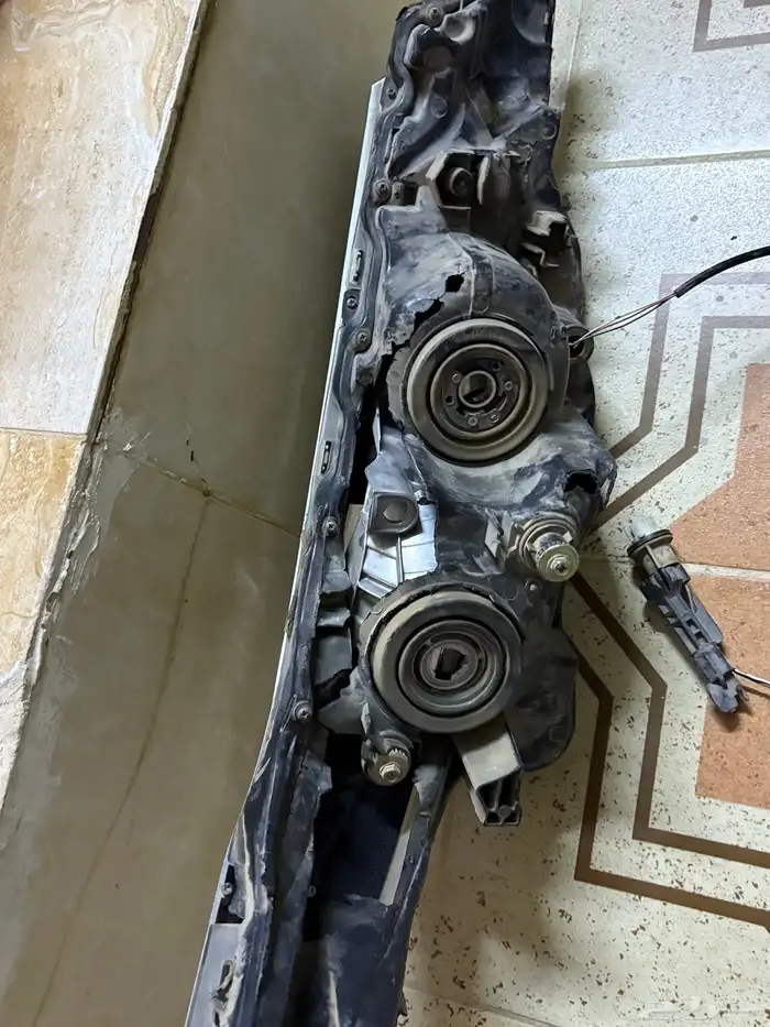 قطع غيار تايوتا كورلا 1