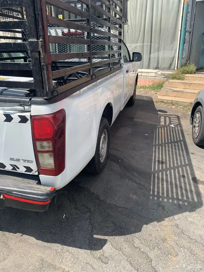 ايسوزو ديماكس 9