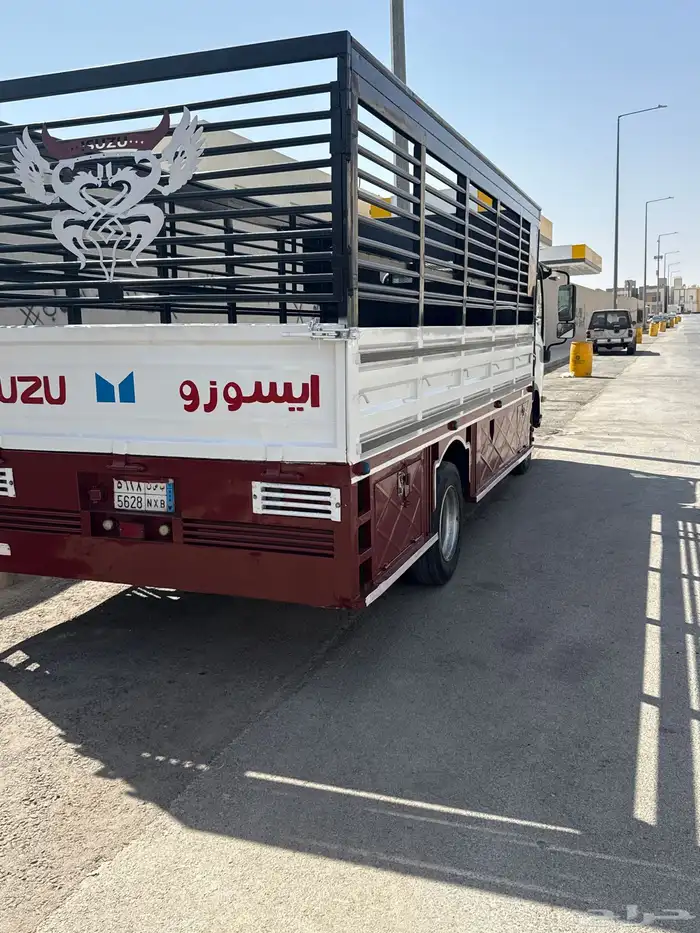 ايسوزو دينه للبيع مكينه كبير 2023 5 طن تيربو 7