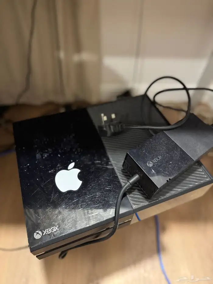 اكس بوكس ون نظيف بحاله ممتازه للبيع مستعجل 0