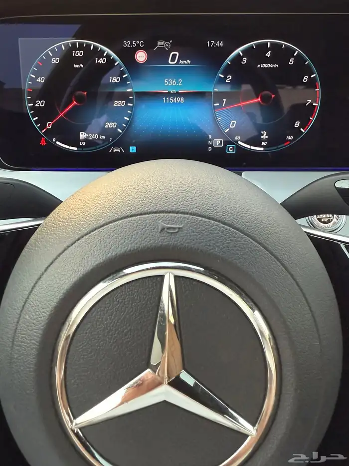 مرسيدس E250 فل كامل فتحه 2021 بحالة الوكاله للبيع 19