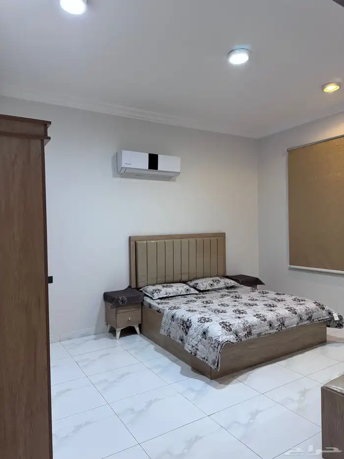 شقق عزاب موثث خميس مشيط طريق المية 3