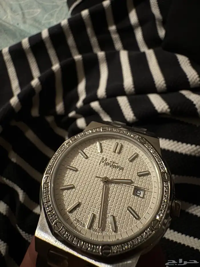 ساعة فاخرة 2