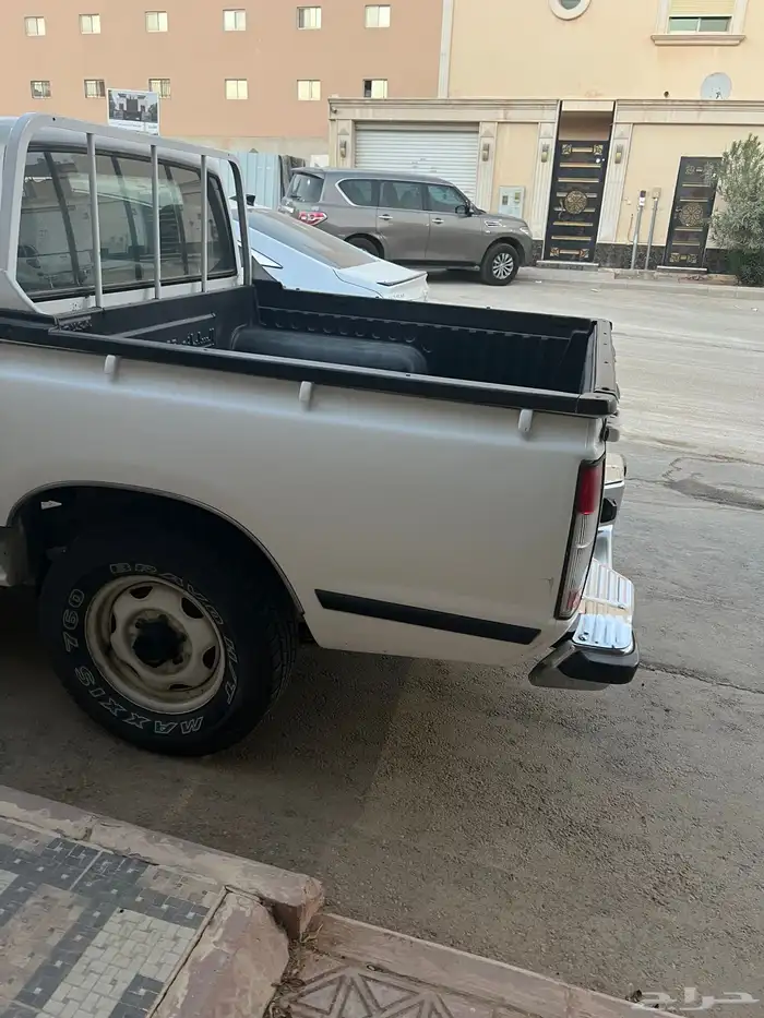 نيسان ددسن موديل 2003 للبيع 5
