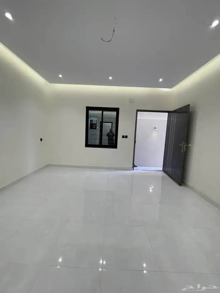 للبيع ارواف علويه و ارضيه بحواش من 650 الف طريق الثمانين 51