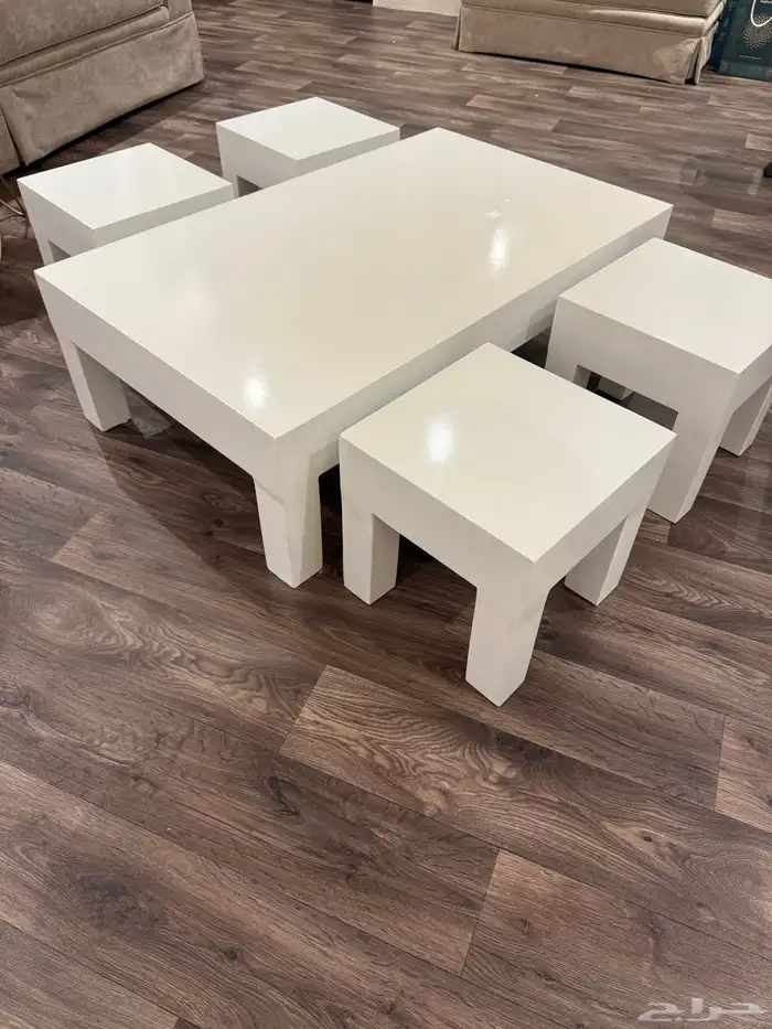 طاولات ارضيه ابيض 1
