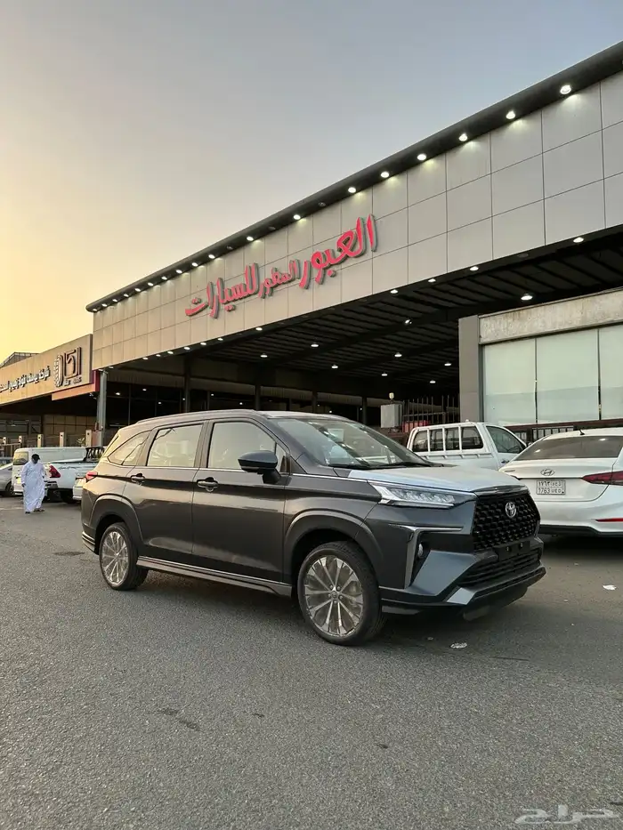 تويوتا فيلوز رمادي 4 سلندر موديل 2025 0