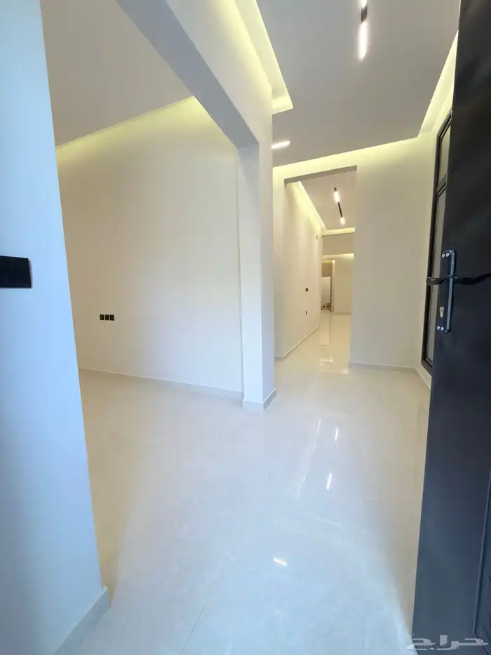 فيلا دور دور شقة للبيع في حي تنال فرصة ذهبيه خلف مدارس سدرة 2