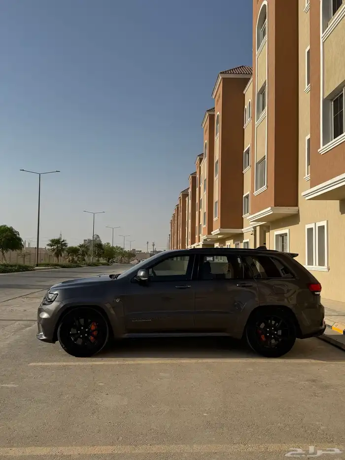 جراند شيروكي تراك هوك 4