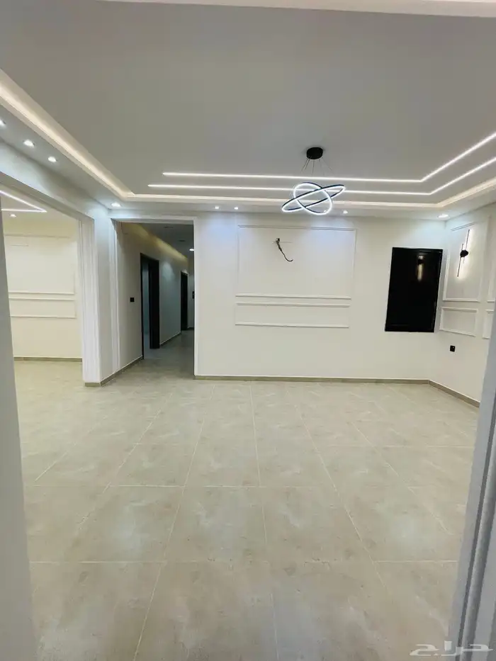 للبيع شقق تمليك علوي مع سطح باالخميس حي الإسكان بسعر مناسب 13