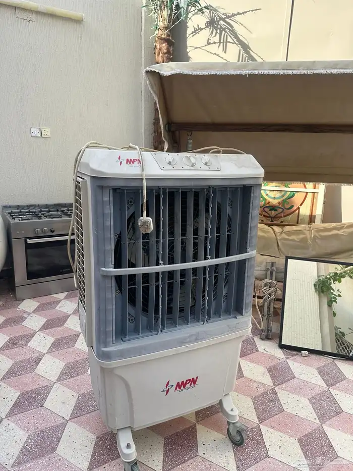 فرن إيطالي ومكيف صحراوي ومرايه مع اللمبات 9