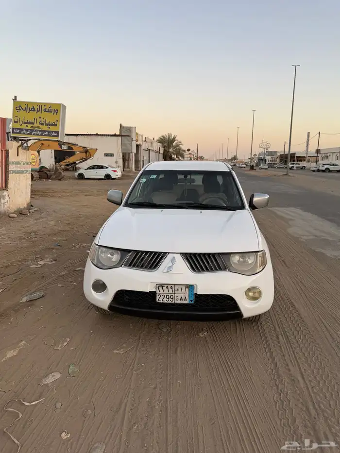 موتسبيشي وانيت 2007 0