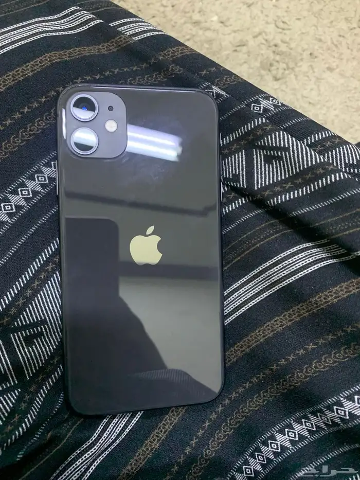 آيفون 11 0