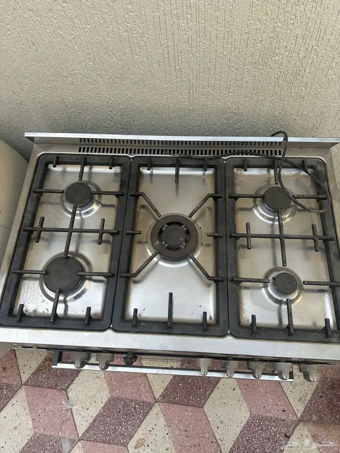 فرن إيطالي ومكيف صحراوي ومرايه مع اللمبات 2