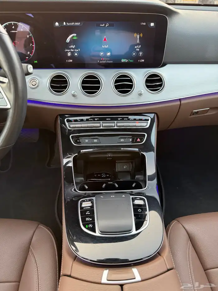 مرسيدس E250 فل كامل فتحه 2021 بحالة الوكاله للبيع 16