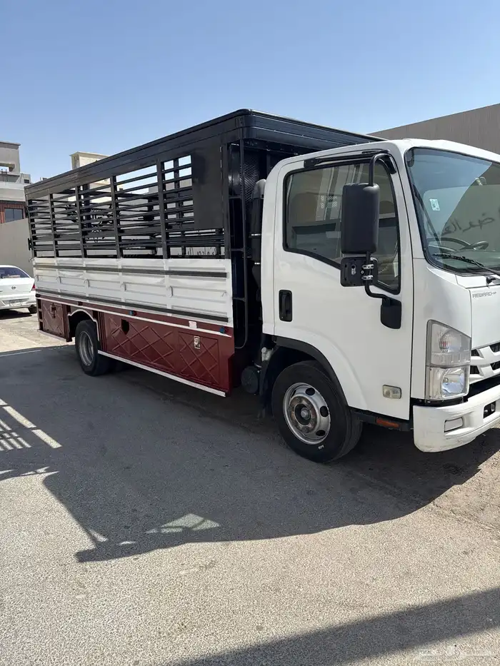 ايسوزو دينه للبيع مكينه كبير 2023 5 طن تيربو 2
