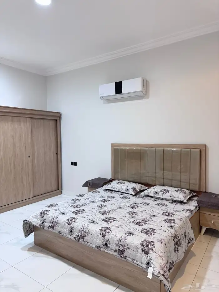 شقق عزاب موثث خميس مشيط طريق المية 4