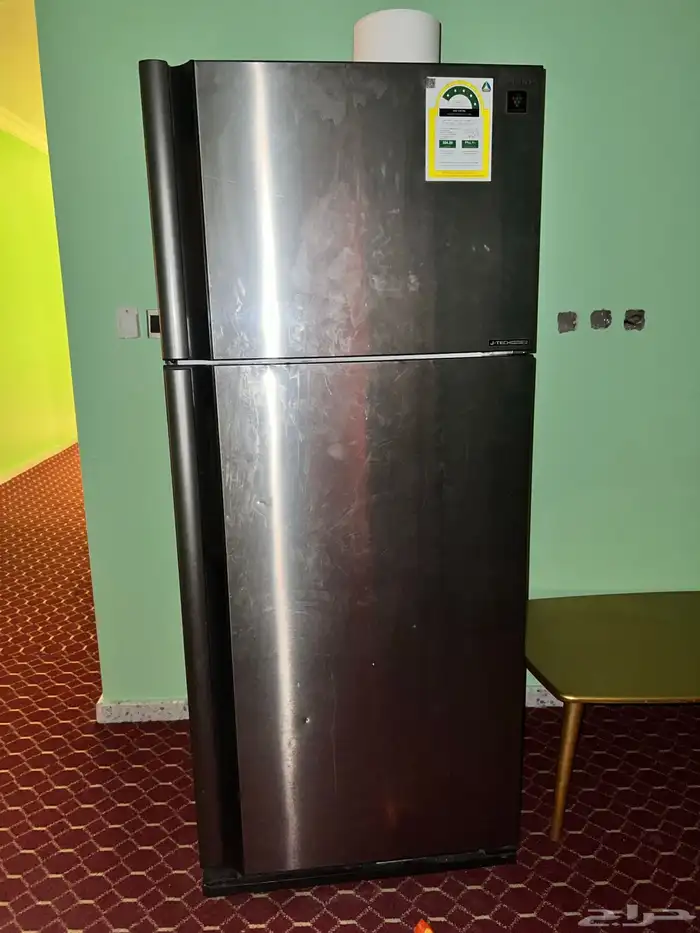 ثلاجة وفريزر كبيرة ماركة شارب sharp 3