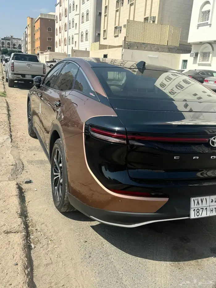 توتوتا كراون 2023 2
