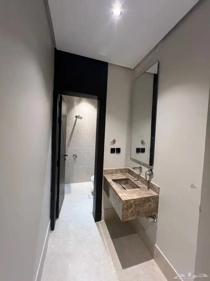 شقق تمليك للبيع على طريق المطار 3