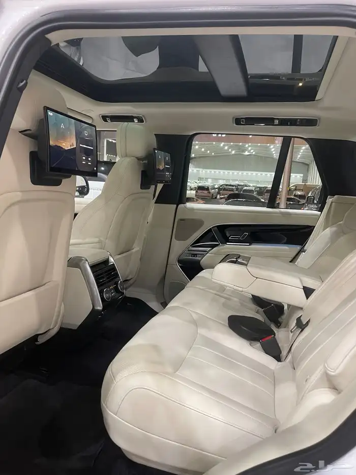 رنج روفر HSE V6 فل اوبشن 2023 15