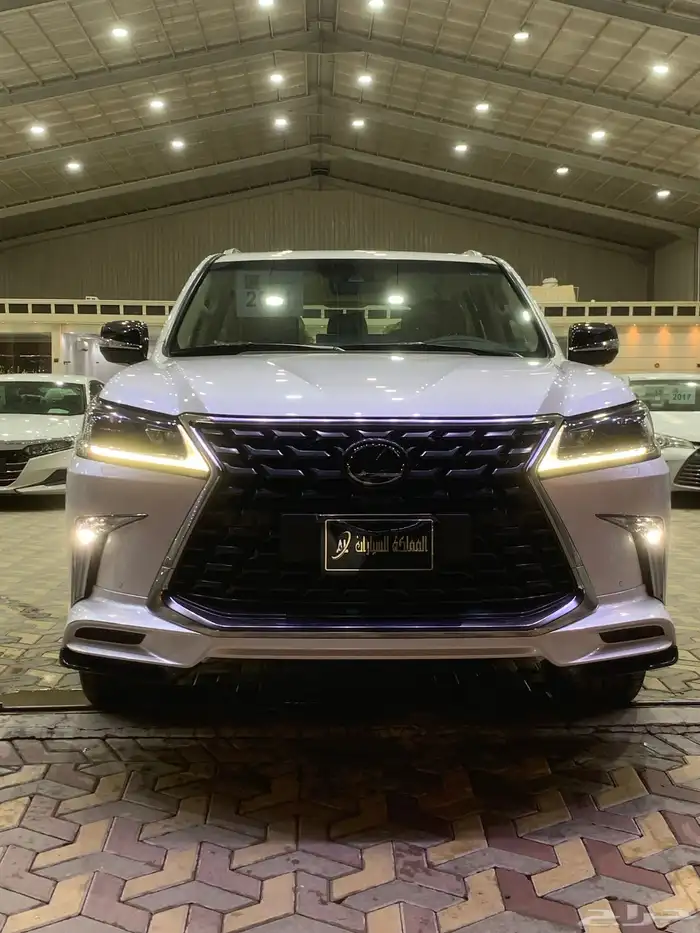 لكزس 2021 LX570 ( مخزن ) عداد قليل 0