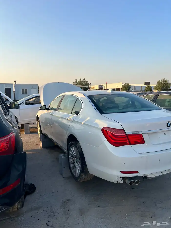 تشليح قطع غيار BMW 2009 1