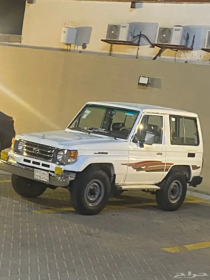 جيب ربع 2003ابيض قزاز كهرب 9