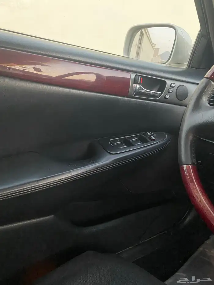 لكزس اي اس 2004 نظيفة. 5