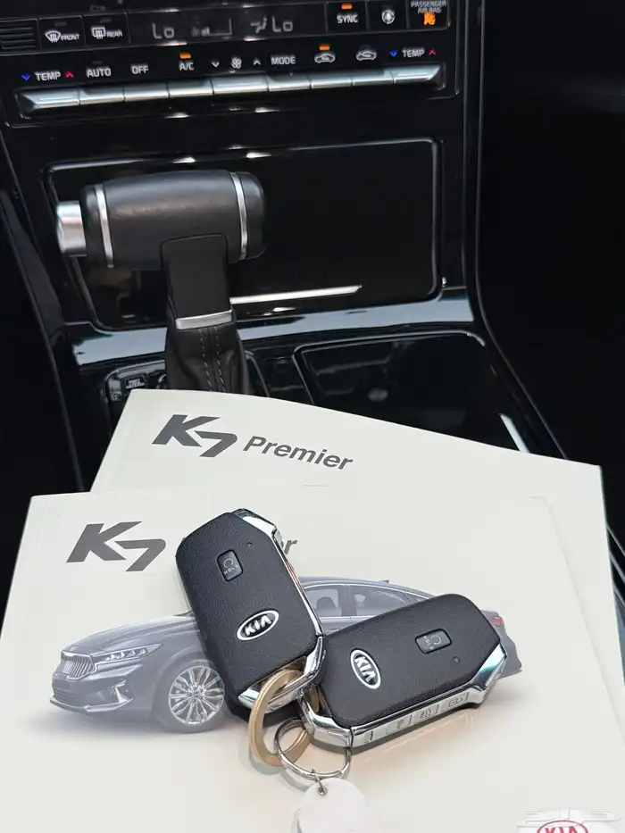 كيا K7 2020 نص فل بطاقة جمركية 21