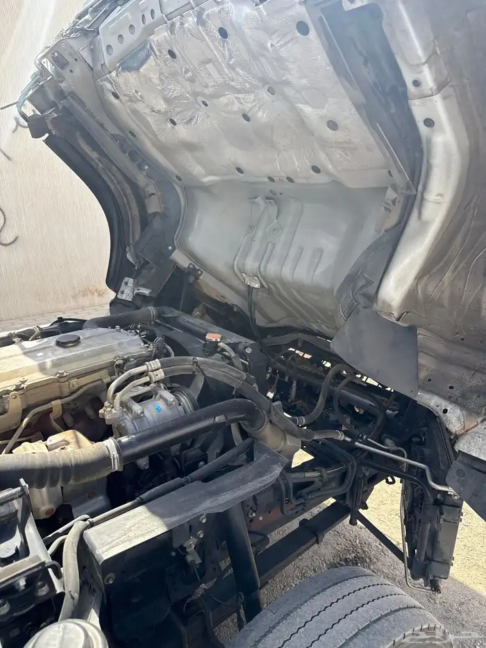 ايسوزو دينه للبيع مكينه كبير 2023 5 طن تيربو 13
