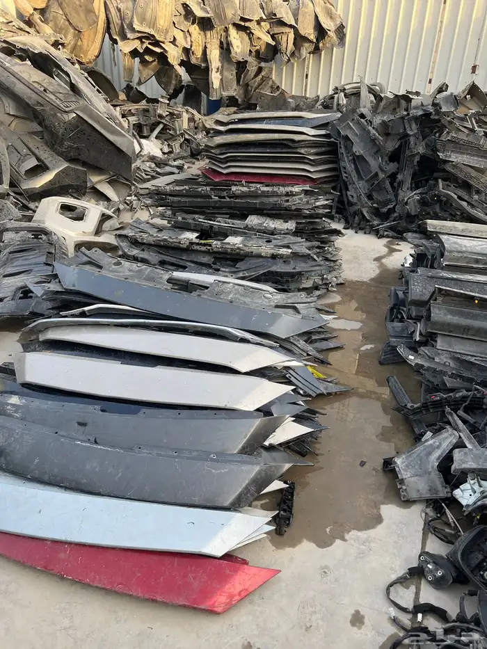 أبواب و صدامات وشنب وبطانات ورفارف مازدا 3