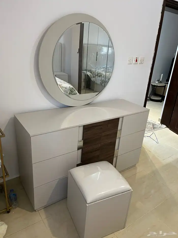 غرفة نوم اخت الجديده استخدام 3 اشهر شاريها ب 6000 4