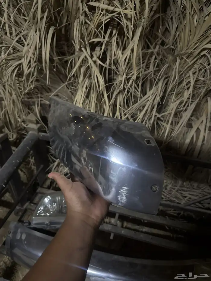 للبيع صدام ددسن وشمعه يمين 1