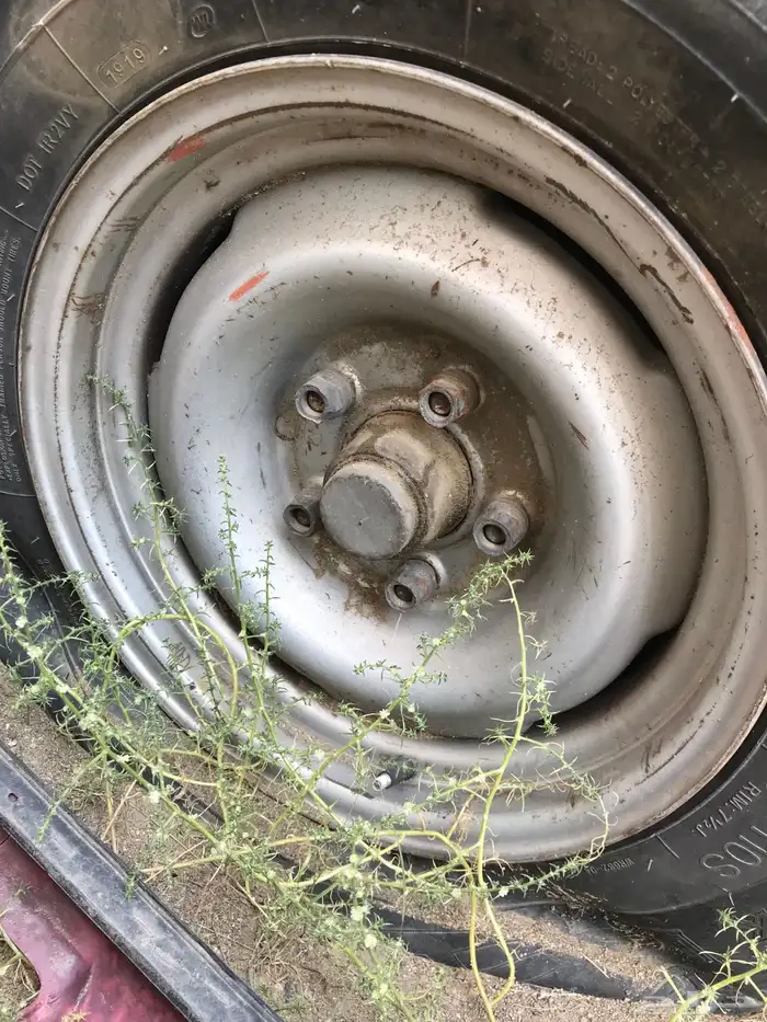 للبيع جنوط جمس 5 مسمار مقاس 15 العدد 4 حبات 2