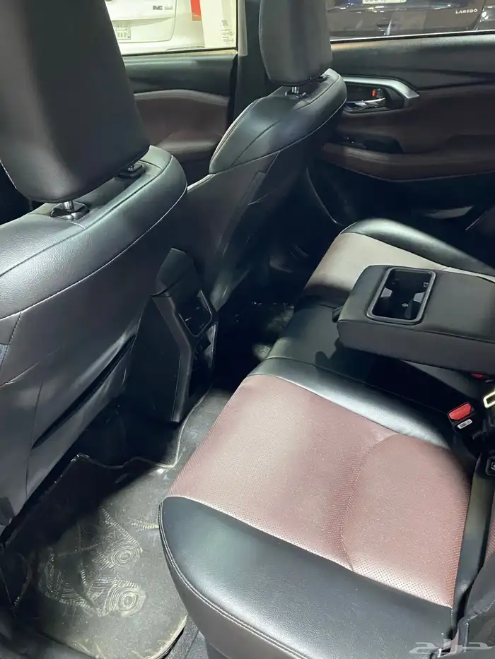 تويوتا أوربان2024 10