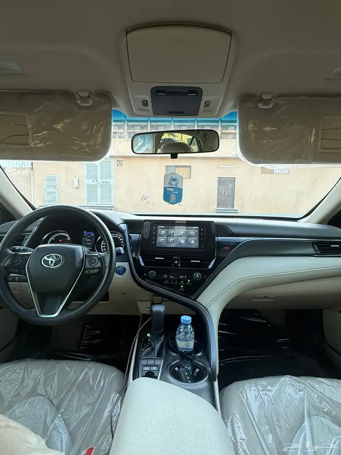 toyota camry 2023 LE hybrid 7