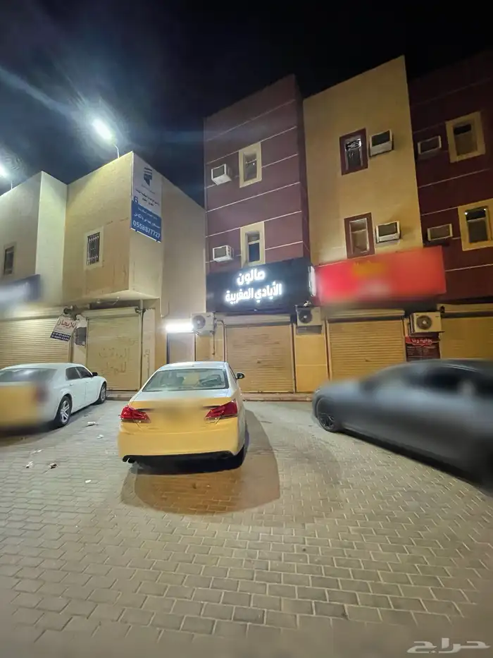 محل حلاقة للتقبيل 12