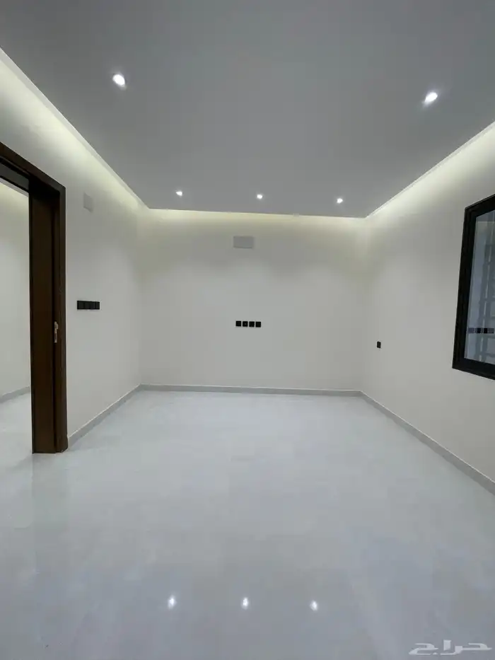 للبيع ارواف علويه و ارضيه بحواش من 650 الف طريق الثمانين 39