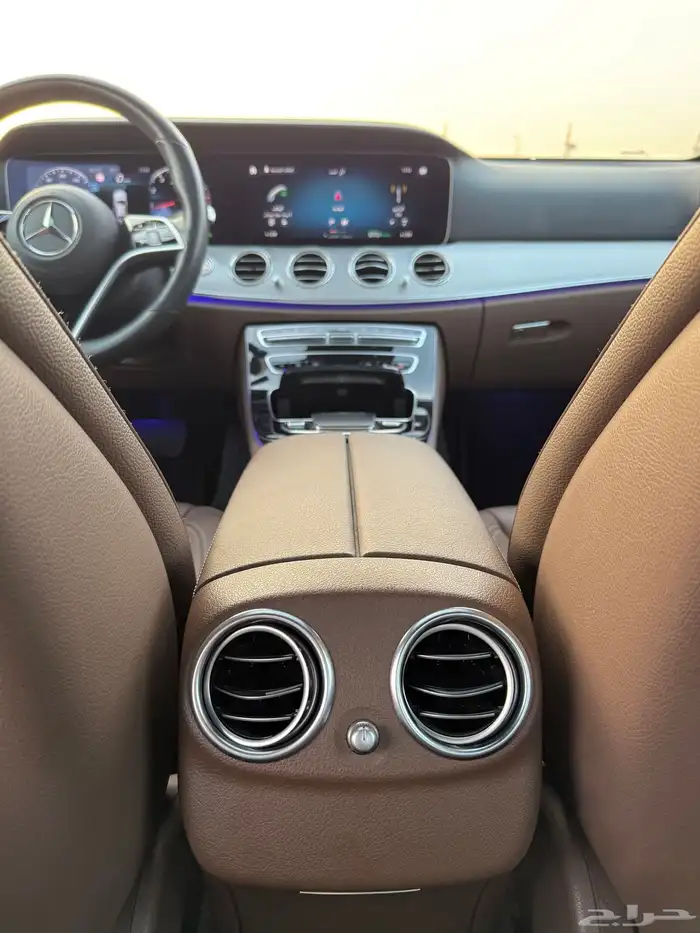 مرسيدس E250 فل كامل فتحه 2021 بحالة الوكاله للبيع 14