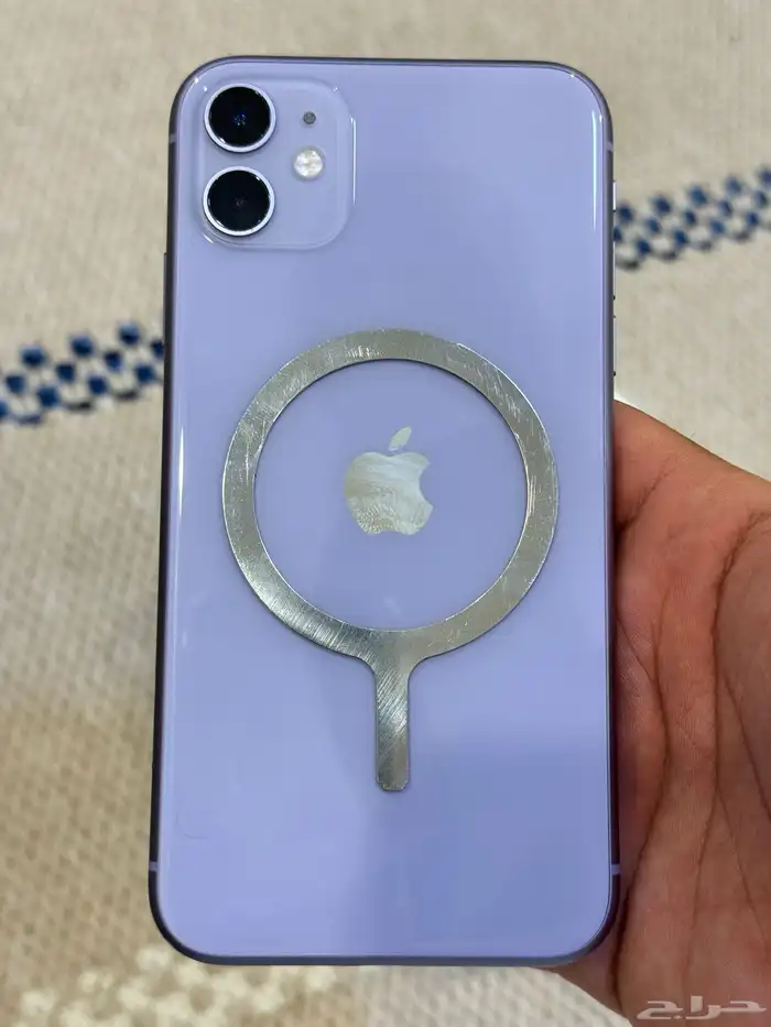 iPhone 11 128g ايفون 3