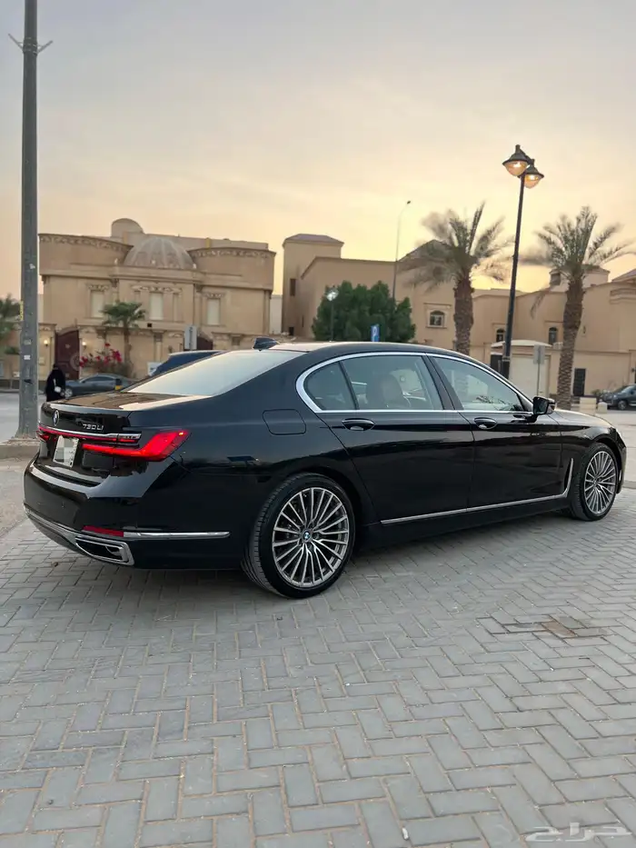 للبيع BMW 730Li ناغي جديده 2022 4