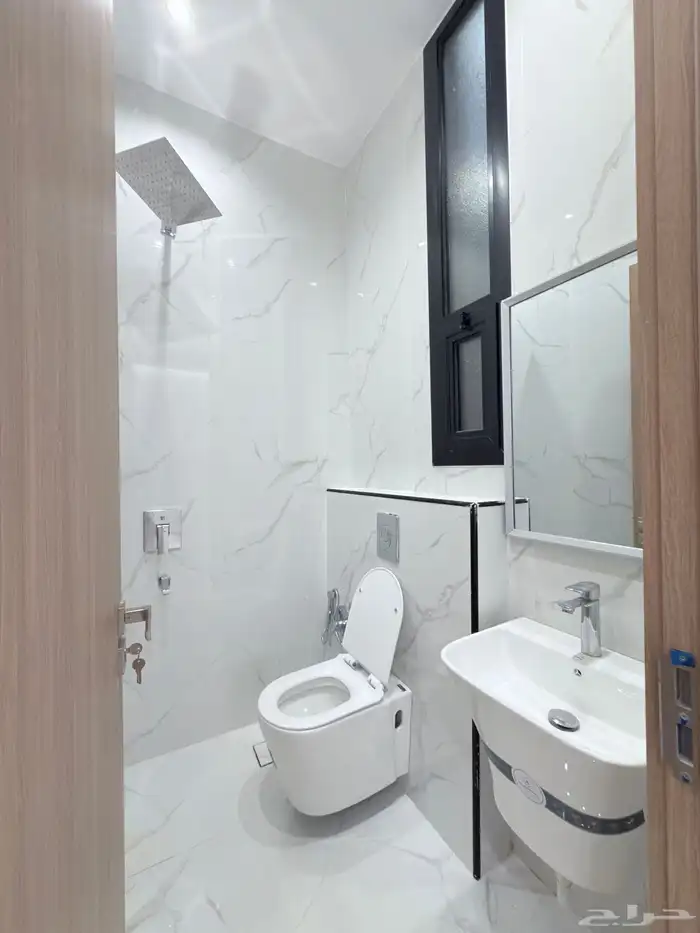 فيلا دور دور شقة للبيع في حي تنال فرصة ذهبيه خلف مدارس سدرة 19