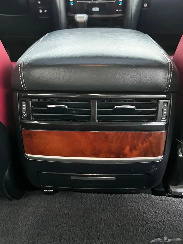 لكزس 2020 LX570 بحاله ممتازة 23