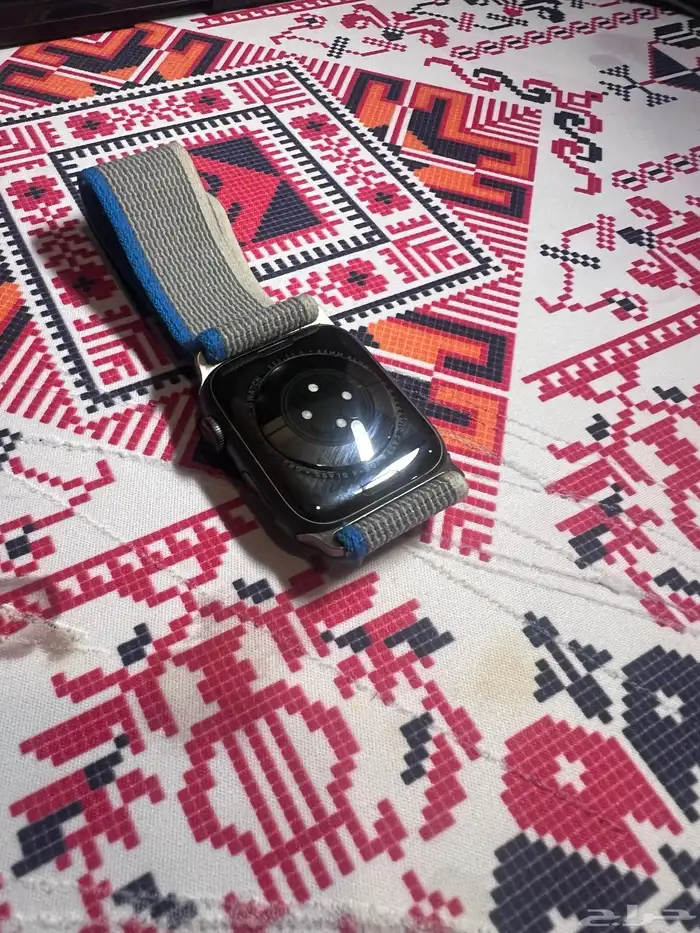 ساعه ابل سيريس 6 4
